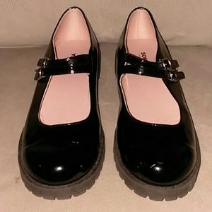 EUC Youth Girls Black Patent Dress Shoes Size 3 M